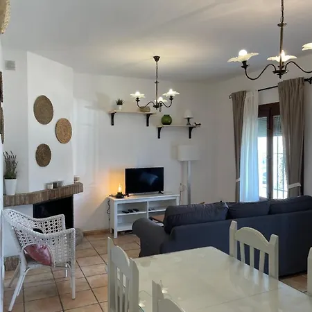 Agradable Con Chimenea En Interior Higuera De La Sierra (Huelva)